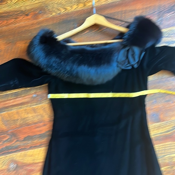 Vintage velvet cocktail dress with fur neckline Tracy Mills Circa late 1980’s - Picture 11 of 14